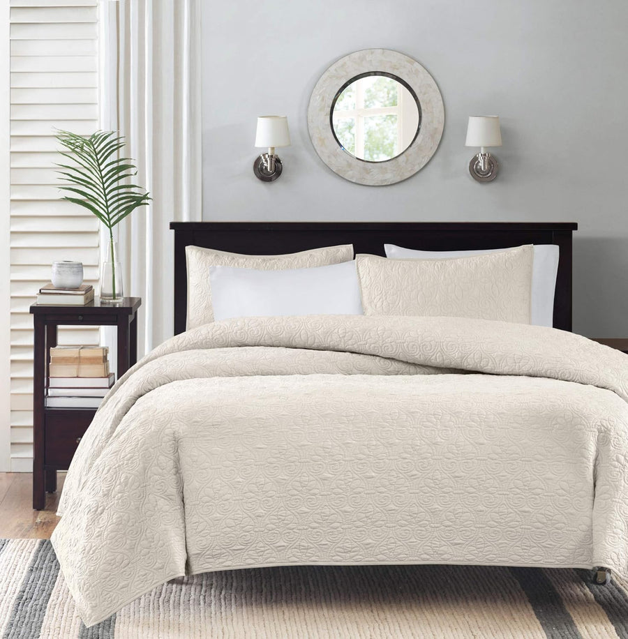 Madison Park Quebec Quilt Set - Luxurious Damask Stitching Design, Full/Queen - $45
