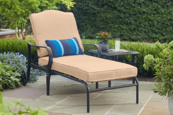 Hampton bay laurel oaks chairs deals