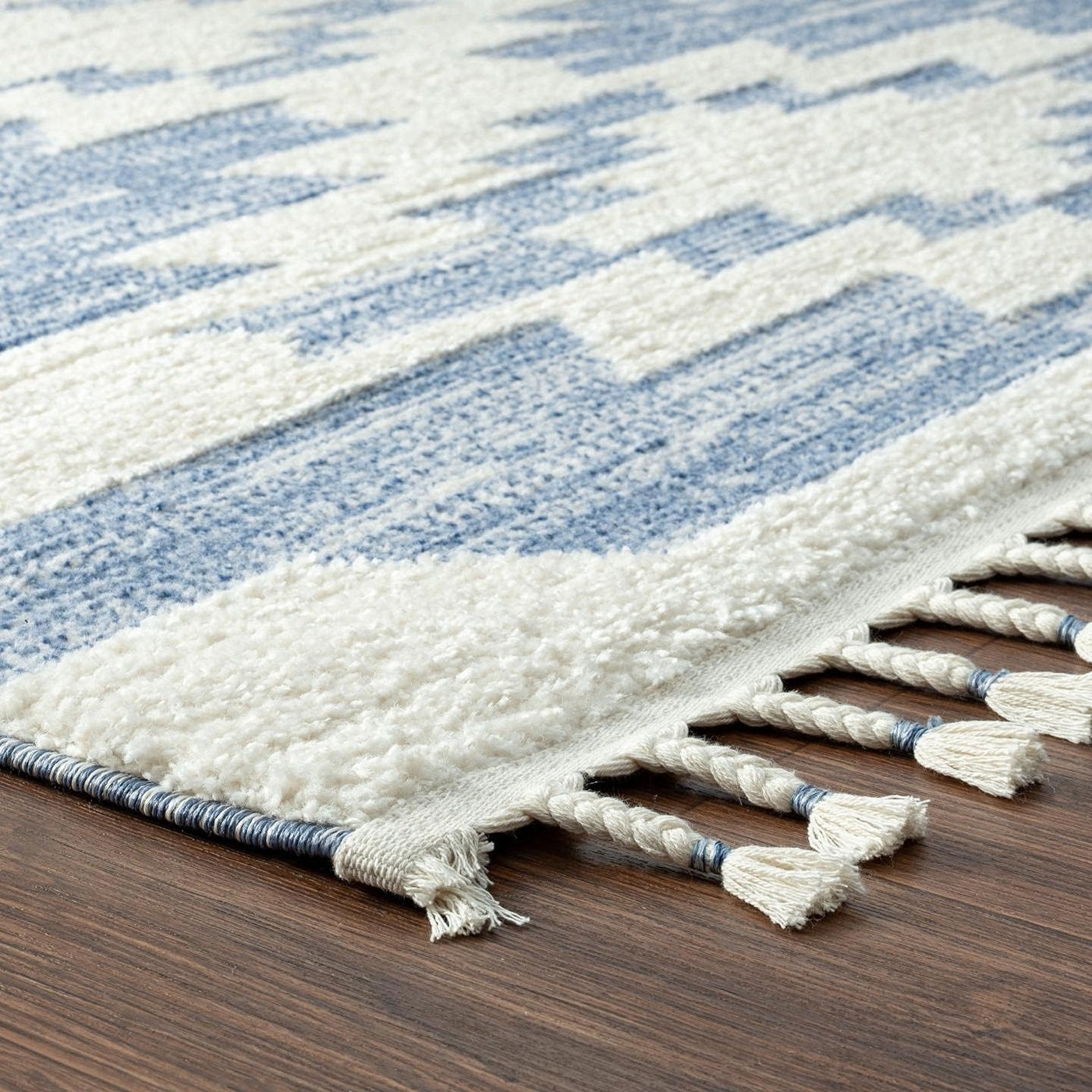 LUXE WEAVERS Ibiza Collection 8068 Blue 8x10 South Western Geometric Area Rug - $110