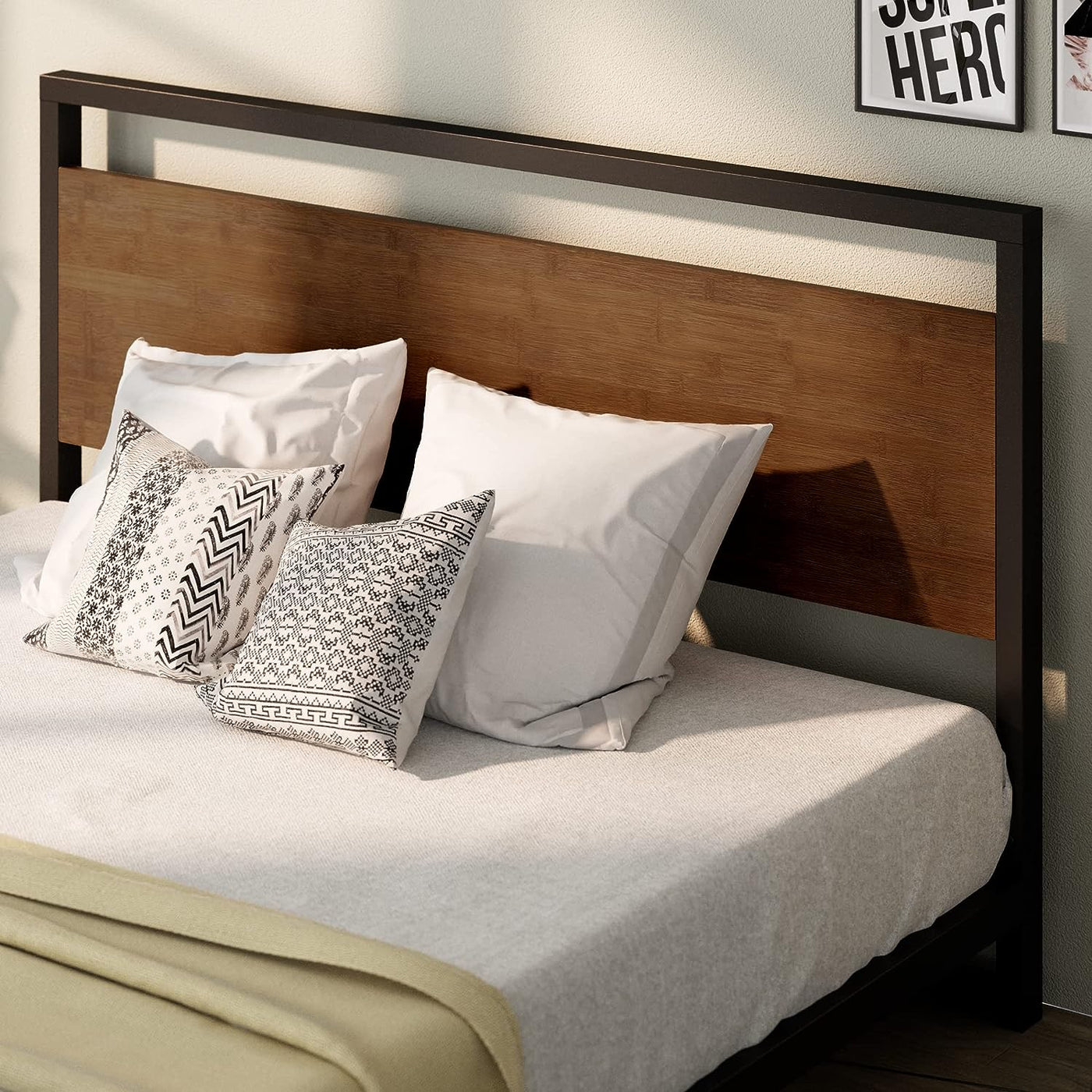 ZINUS Suzanne Bamboo and Metal Platform Bed Frame with Footboard, King