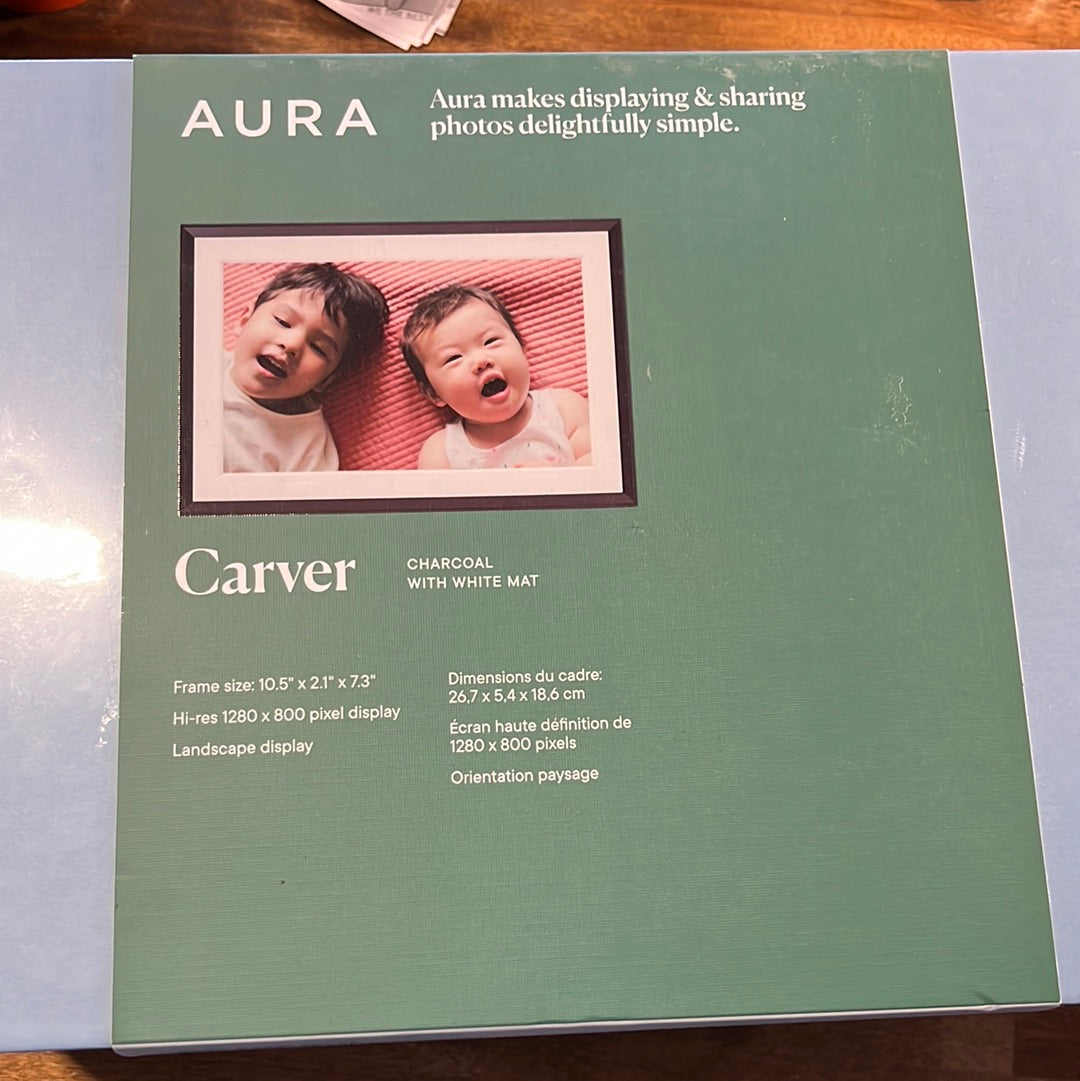 Aura Carver Mat Digital Picture Frame - 10 Frame in Mat White | The Best Digital Photo Frame