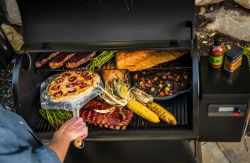 Traeger Pro 780 Wifi Pellet Grill and Smoker in Black - $600
