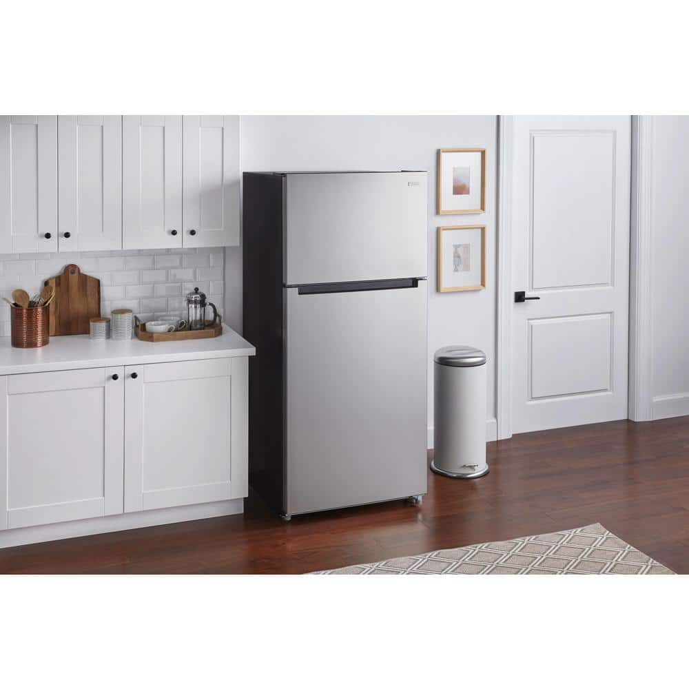 Vissani 18 cu. ft. Top Freezer Refrigerator in Stainless Steel Look